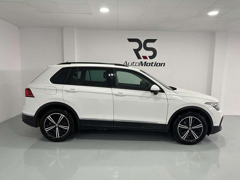 Begagnad VW Tiguan Life 150 HK (110 kW) 2021 Vit SUV