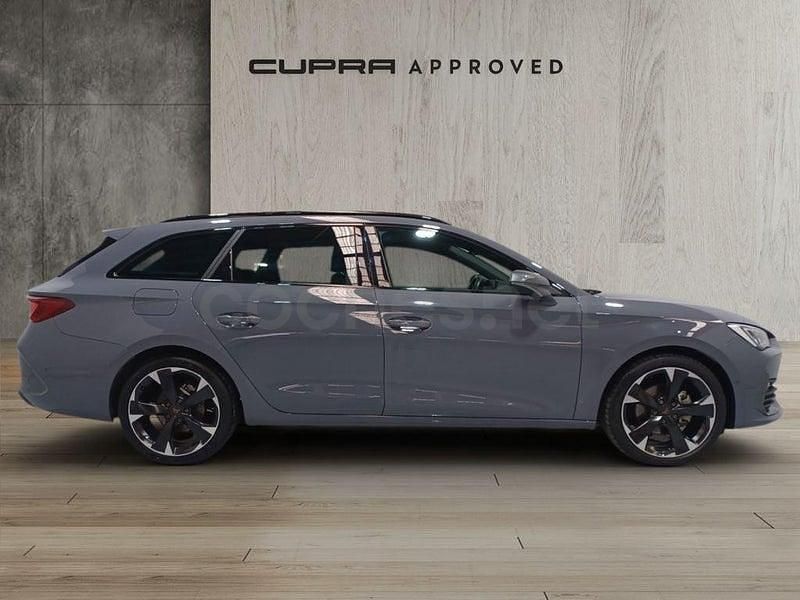 Usado Cupra Leon 150 CV (110 kW) 2024 Gris / plata Familiar