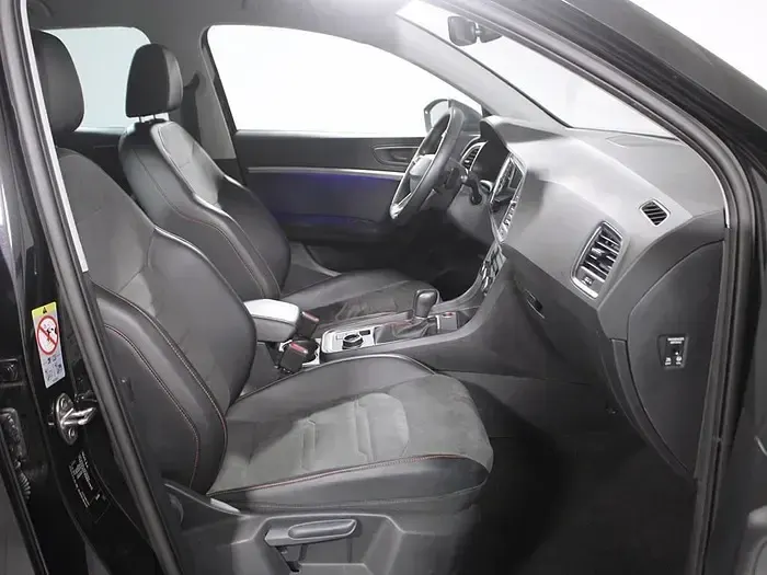 Usado Seat Ateca FR 150 CV (110 kW) 2025 Negro SUV