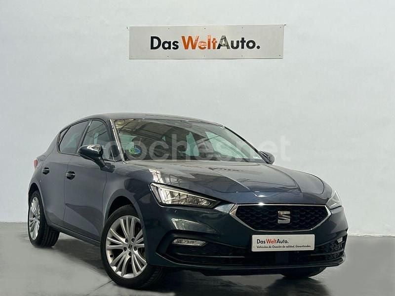 Gris Usado 2024 Seat Leon Style Berlina | 21.990 € (Super precio) - Imagen 1/4