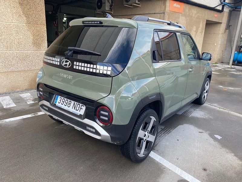Usado Hyundai Inster 84 kW (115 CV) 2025 Verde Utilitario