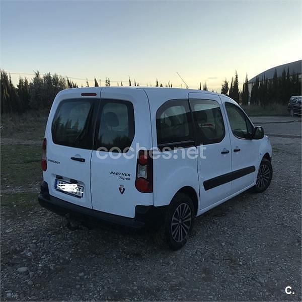 Blanco Usado 2015 Peugeot Partner Tepee Access Monovolumen | 6500 € (Super precio) - Imagen 1/2