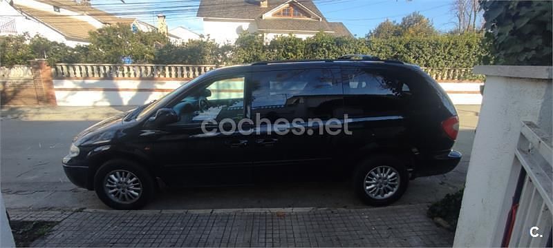 Usado Chrysler Grand Voyager Executive 150 CV (110 kW) 2007 Negro Monovolumen