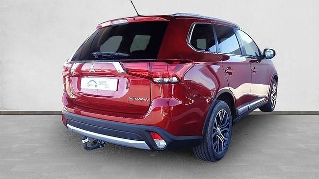 Usado Mitsubishi Outlander Motion 150 CV (110 kW) 2016 Rojo SUV