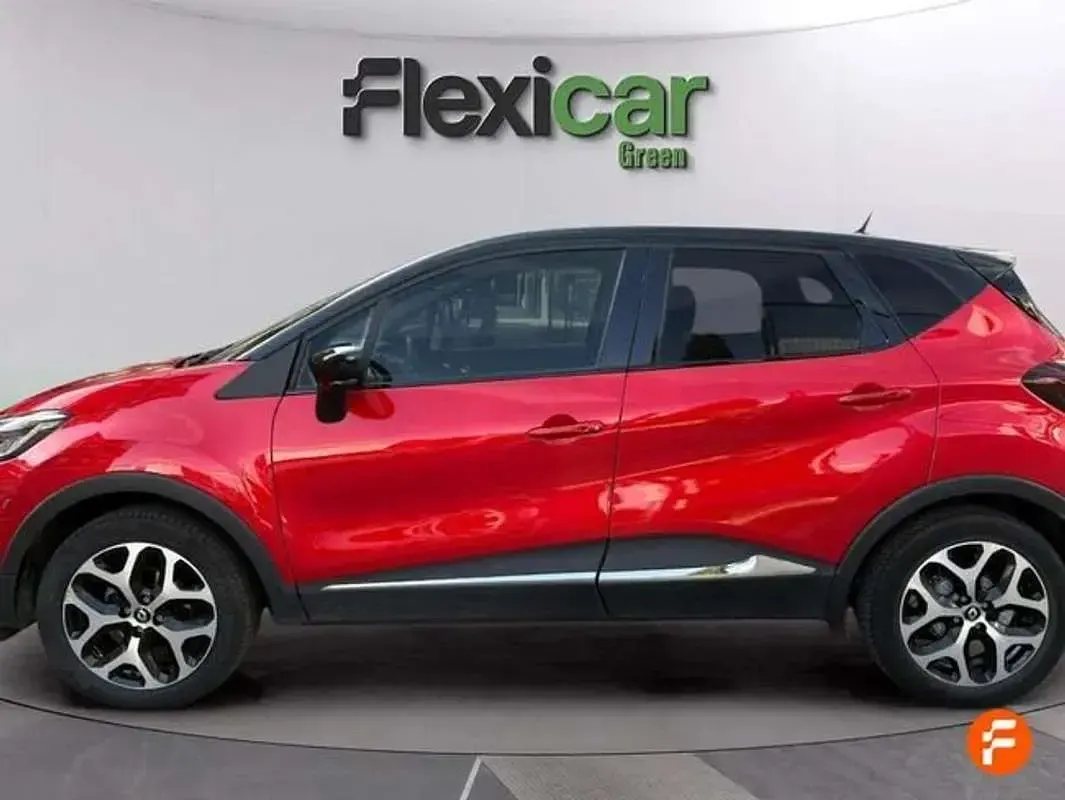 Usado Renault Captur Zen 90 CV (66 kW) 2017 Rojo SUV