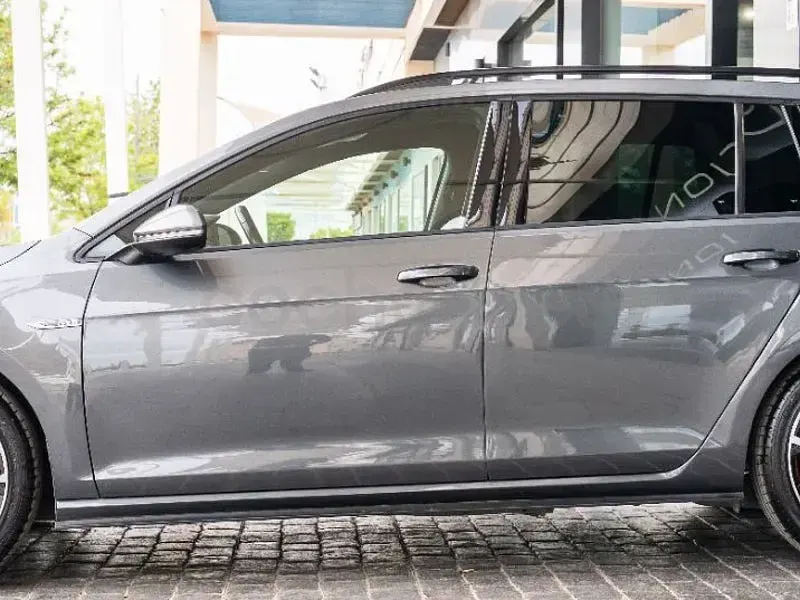 Usado VW Golf VII GTD 184 CV (135 kW) 2018 Gris / plata Familiar
