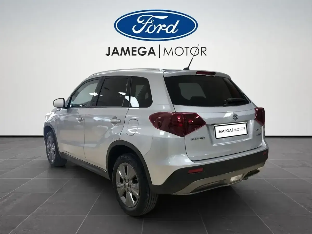 Usado Suzuki Vitara 129 CV (94 kW) 2023 Gris SUV