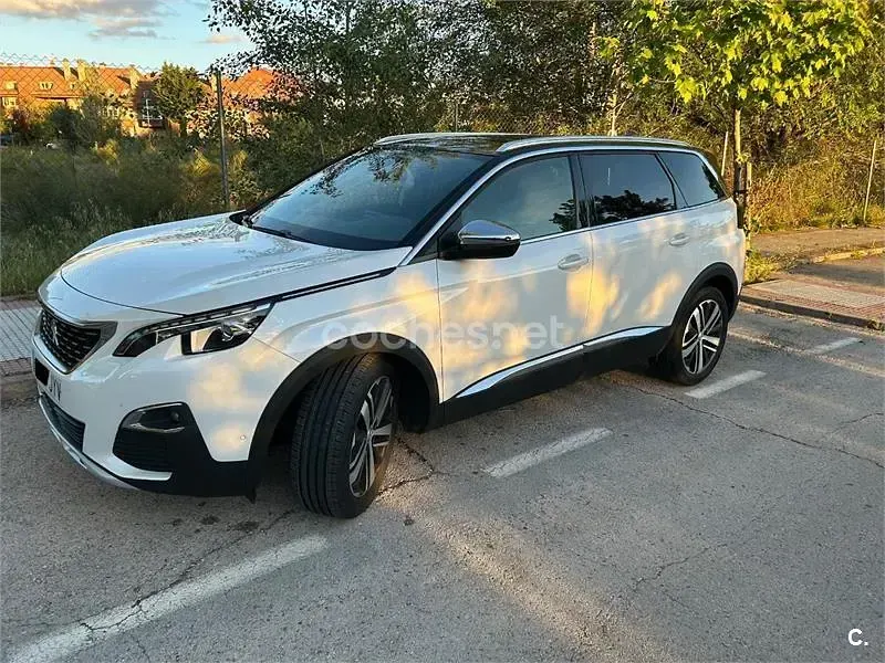 Käytetty Peugeot 5008 GTi 180 HP (132 kW) 2017 Valkoinen Katumaasturi