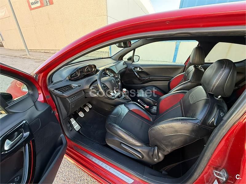 Usado Peugeot 208 GTi 208 CV (152 kW) 2017 Granate Utilitario