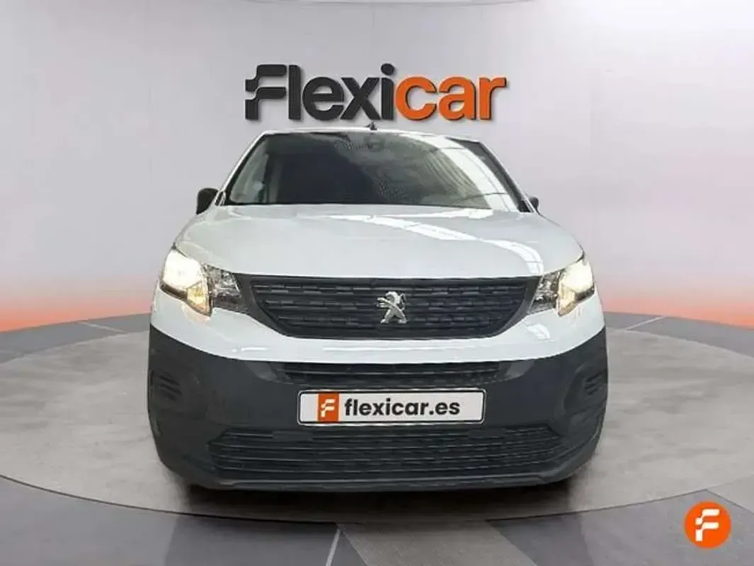 Usado Peugeot Rifter Allure 99 CV (72 kW) 2022 Blanco Monovolumen