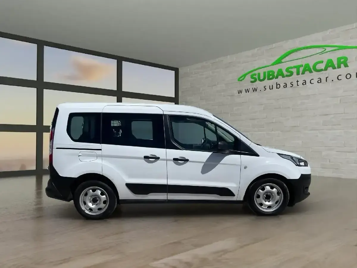 Usado Ford Transit Connect Ambiente 75 CV (55 kW) 2021 Blanco Monovolumen