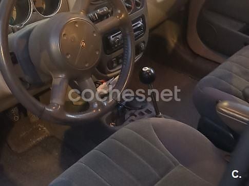 Negro Usado 2005 Chrysler PT Cruiser Clasic Monovolumen | 800 € - Imagen 1/4