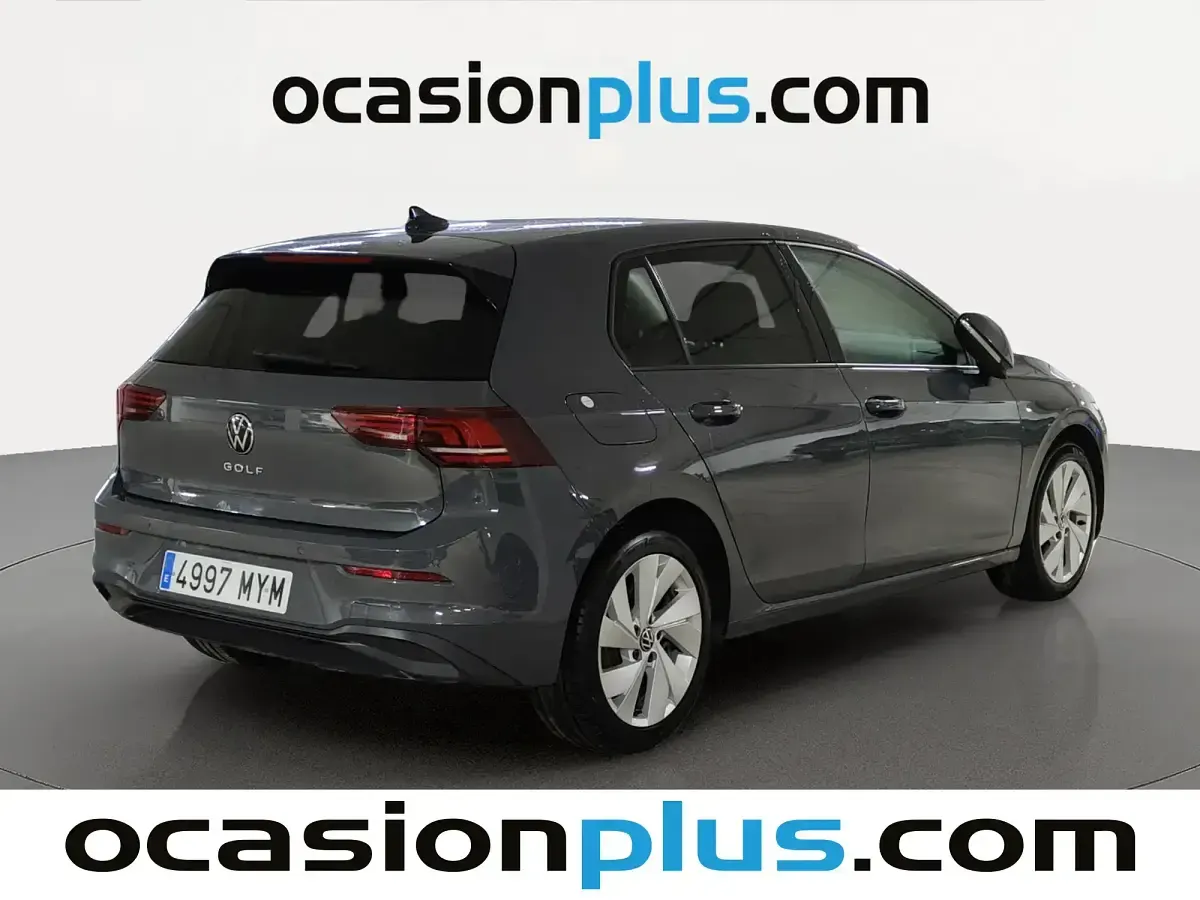 Usado VW Golf VIII 115 CV (84 kW) 2025 Gris Berlina