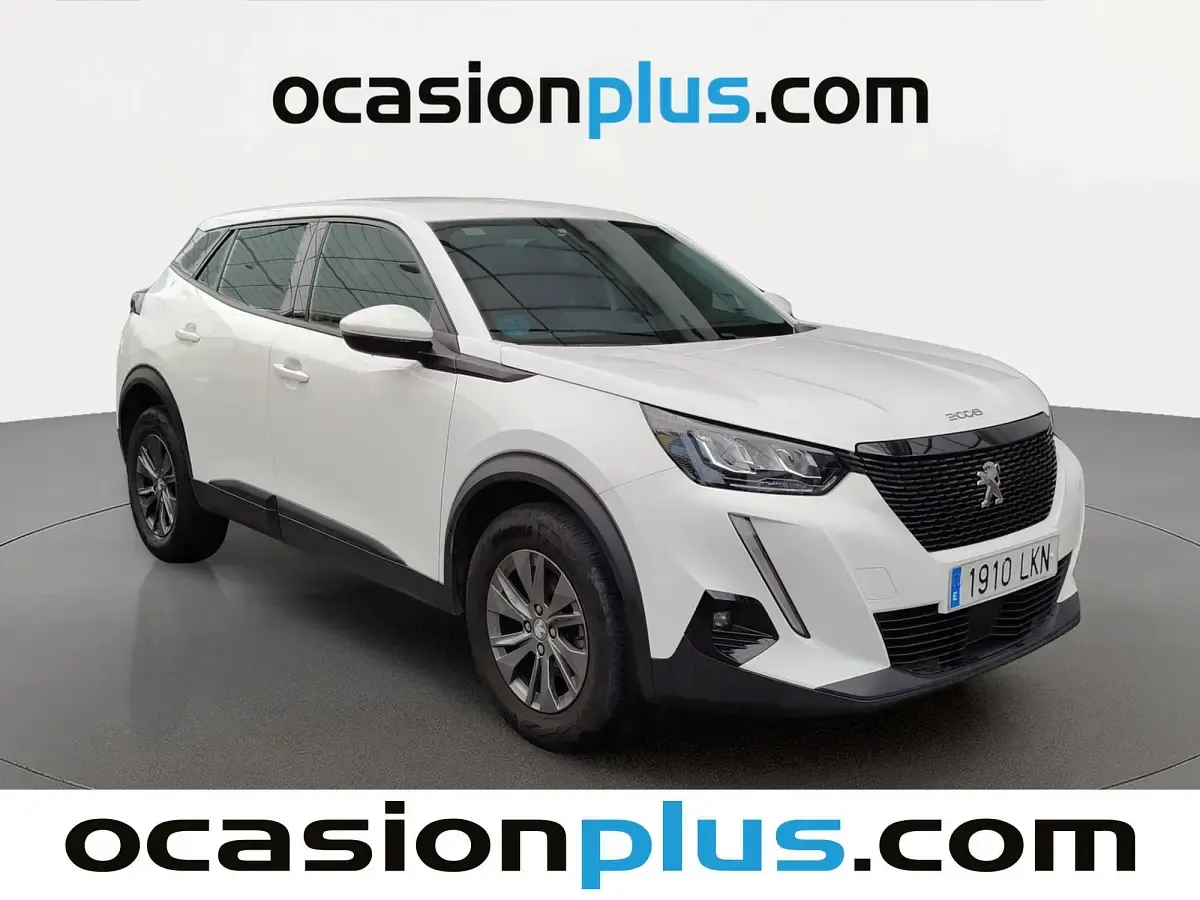 Usado Peugeot 2008 Active 100 CV (73 kW) 2020 Blanco SUV