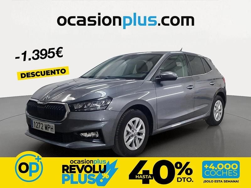 Usado Skoda Fabia Selection 95 CV (69 kW) 2024 Gris Berlina