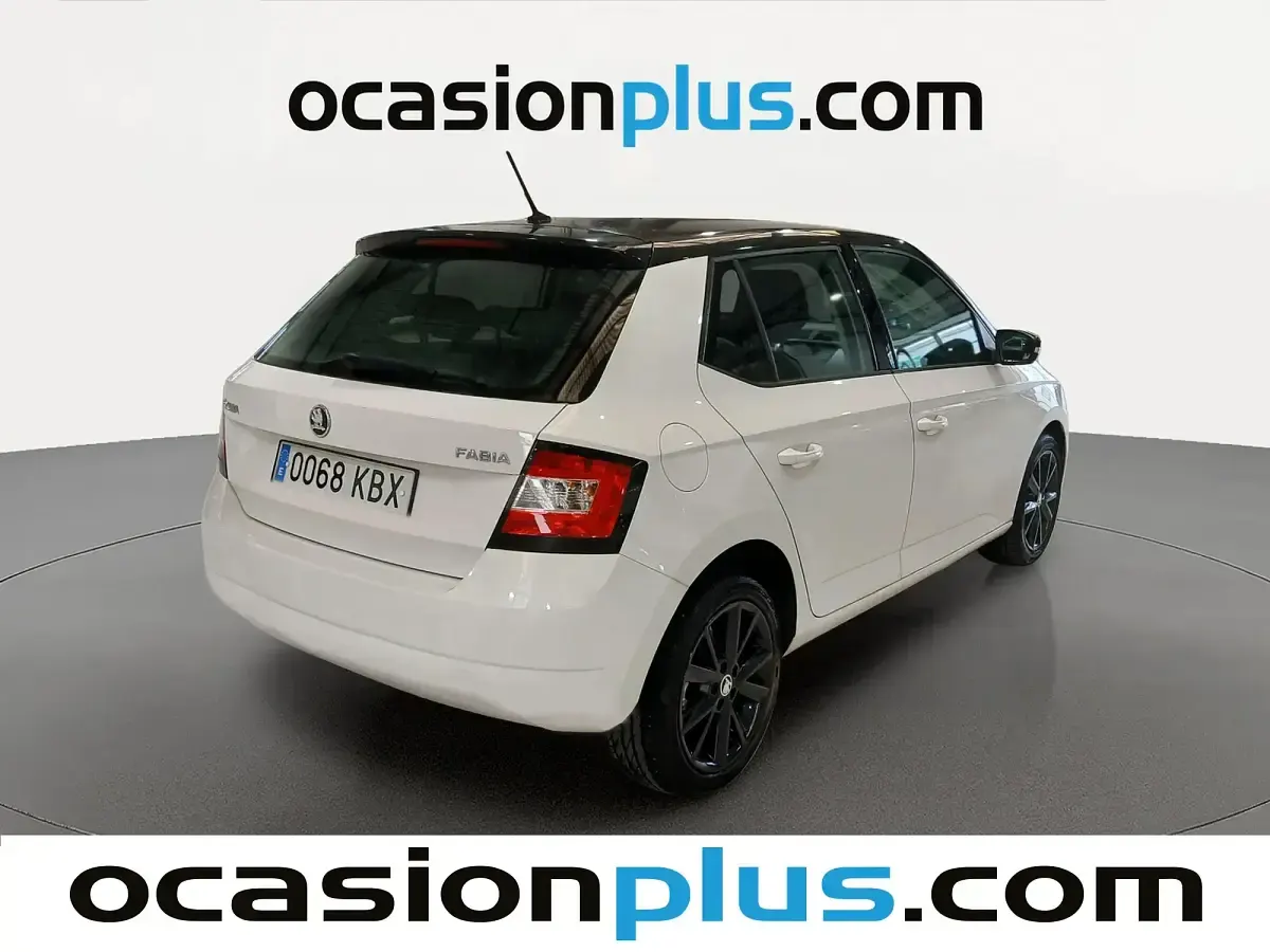 Usado Skoda Fabia Business Line 75 CV (55 kW) 2017 Blanco Berlina