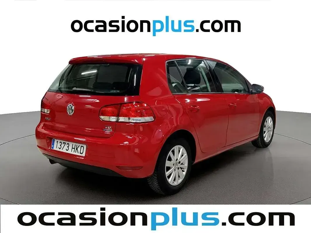 Usado VW Golf VII Advance 105 CV (77 kW) 2012 Rojo Utilitario