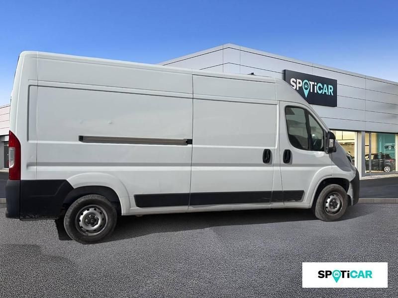 Usado Citroën Jumper 140 CV (102 kW) 2024 Blanco Monovolumen