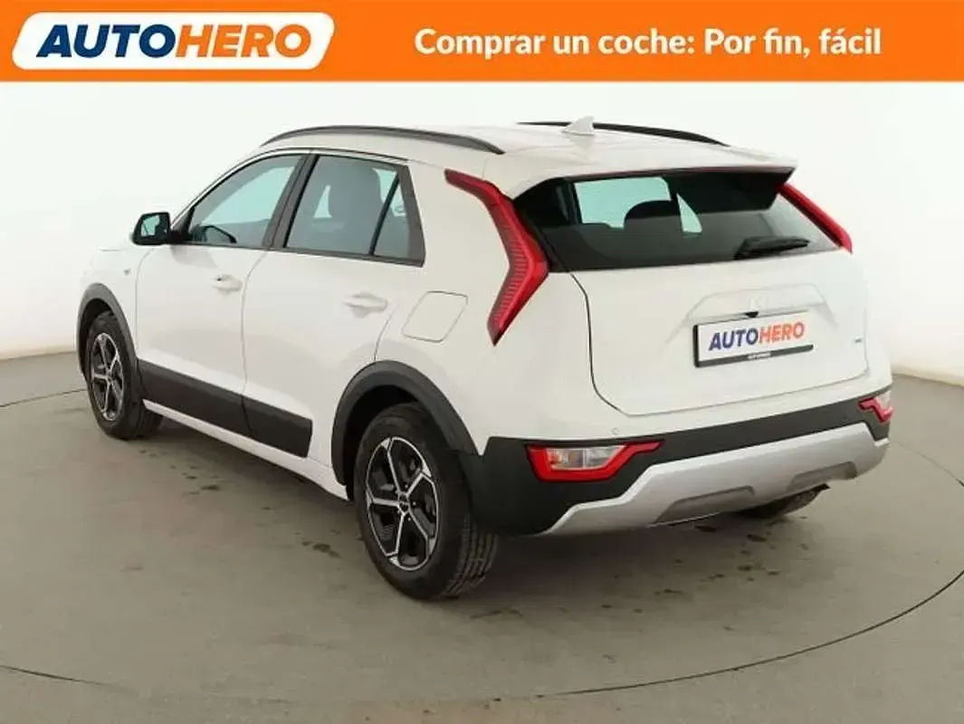 Usado Kia Niro 141 CV (103 kW) 2023 Blanco SUV
