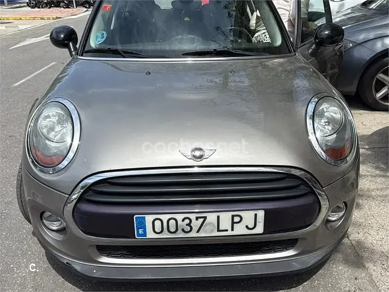 Usado Mini Cooper D 116 CV (85 kW) 2017 Gris / plata Utilitario