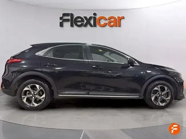 Usado Kia XCeed 120 CV (88 kW) 2023 Negro SUV
