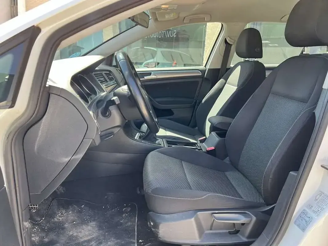 Usado VW Golf VII Edition 116 CV (85 kW) 2018 Blanco Utilitario
