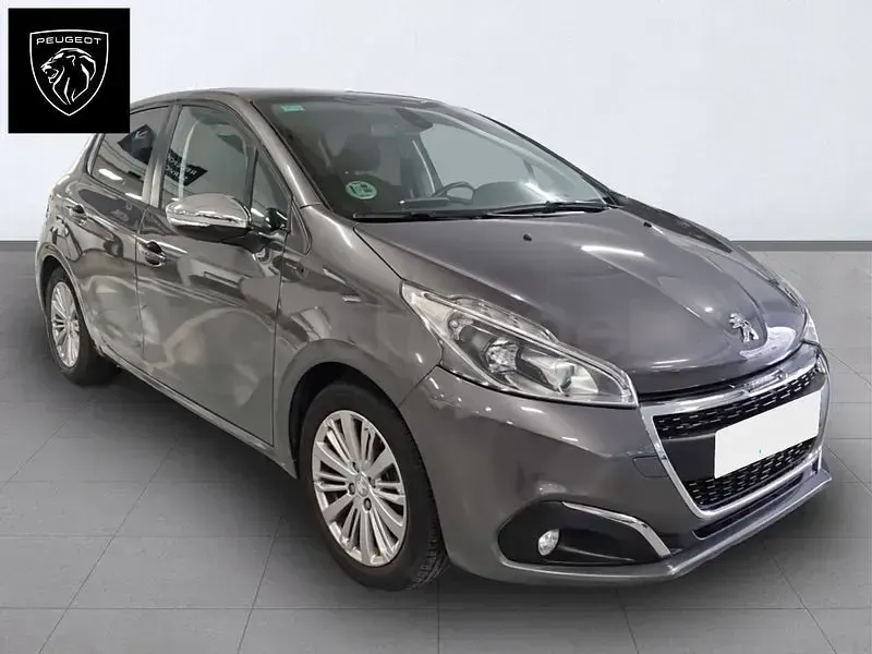 Usado Peugeot 208 Active 75 CV (55 kW) 2019 Gris / plata Utilitario