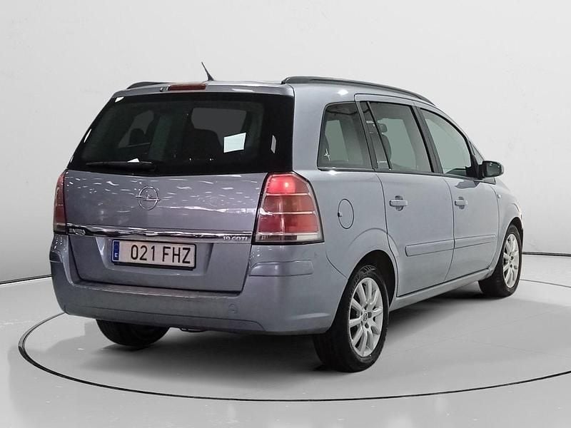 Usado Opel Zafira Enjoy 120 CV (88 kW) 2006 Gris Monovolumen