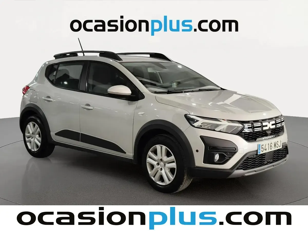 Usado Dacia Sandero Expression 91 CV (66 kW) 2024 Gris Utilitario
