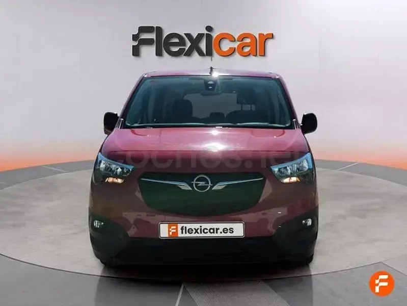 Usado Opel Combo Life Edition+ 131 CV (96 kW) 2021 Rojo Monovolumen