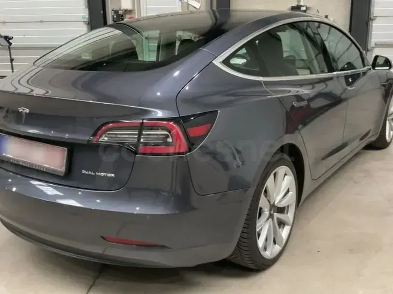 Usado Tesla Model 3 RWD 235 kW (320 CV) 2019 Eléctrico Berlina