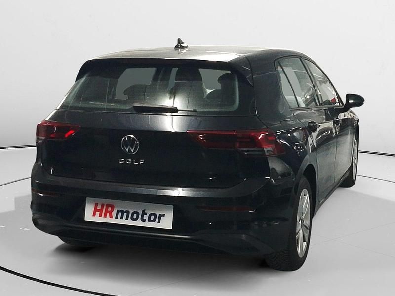 Usado VW Golf VIII Life 110 CV (80 kW) 2022 Negro Utilitario