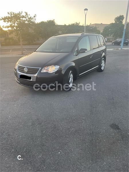 Usado VW Touran Edition 105 CV (77 kW) 2008 Negro Monovolumen