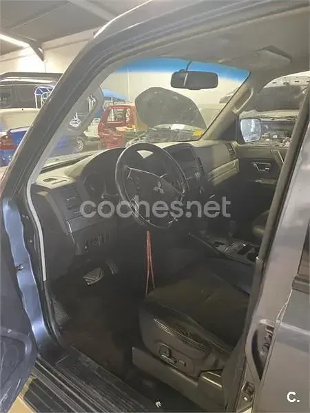 Usado Mitsubishi Montero 170 CV (125 kW) 2008 Gris / plata SUV
