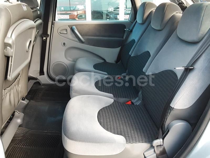 Usado Citroën Xsara Picasso Exclusive 92 CV (67 kW) 2008 Gris / plata Monovolumen