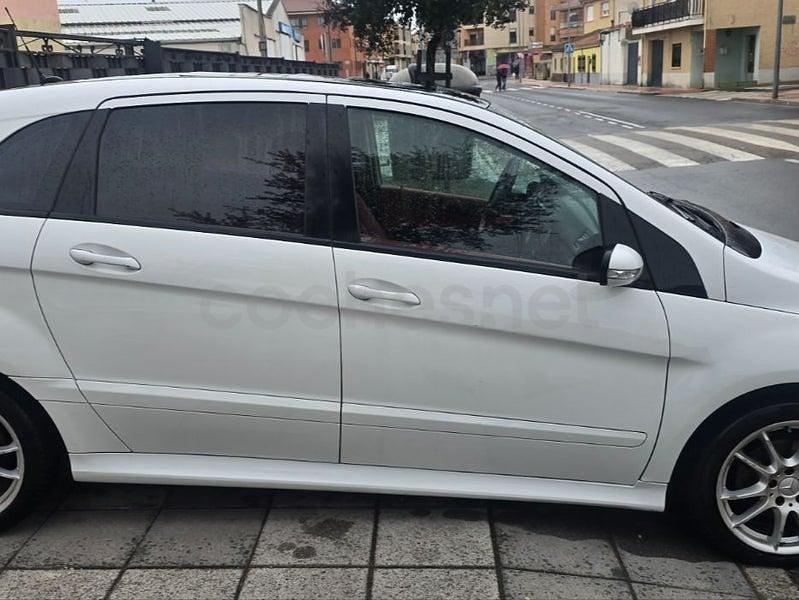 Usado Mercedes B180 109 CV (80 kW) 2006 Blanco Monovolumen