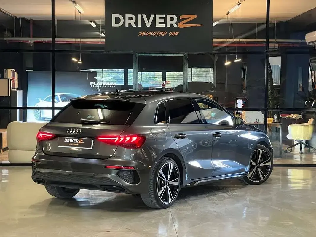 Usado Audi A3 Sportback S-Line 150 CV (110 kW) 2020 Gris Utilitario