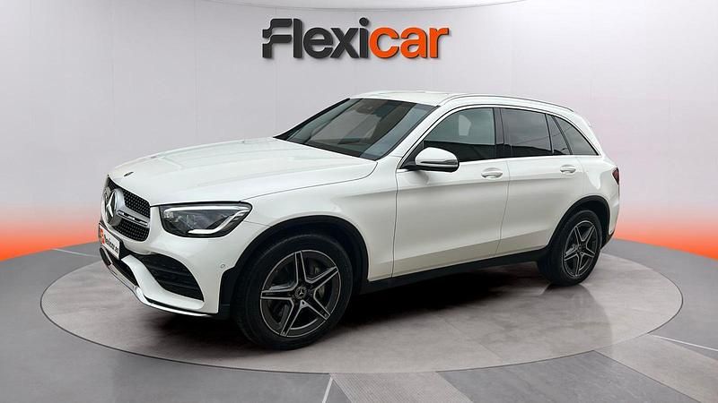 Używany Mercedes GLC300 247 KM (181 kW) 2020 Biały SUV