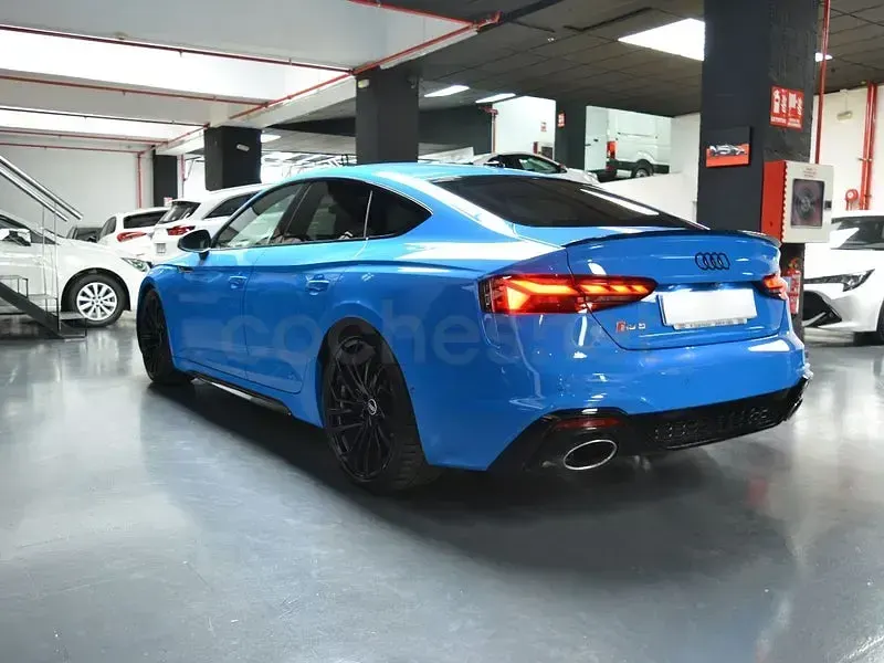 Usado Audi RS5 Sportback Exclusive 450 CV (330 kW) 2022 Azul Berlina