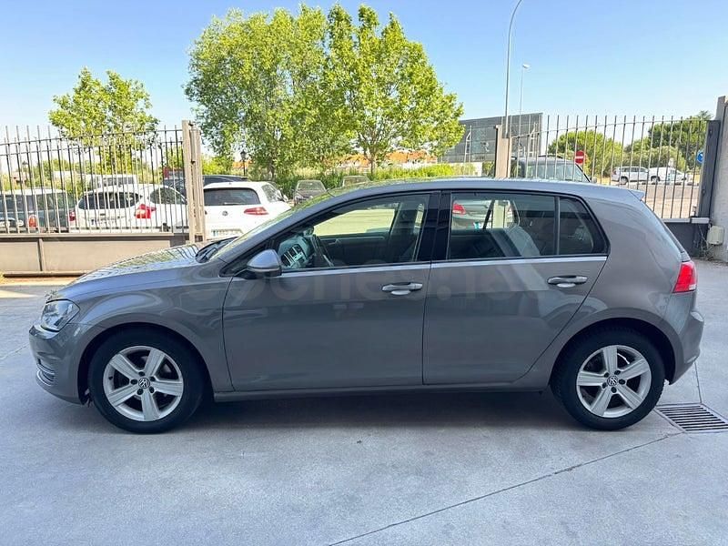 Usado VW Golf VII Sportline 105 CV (77 kW) 2014 Gris / plata Berlina