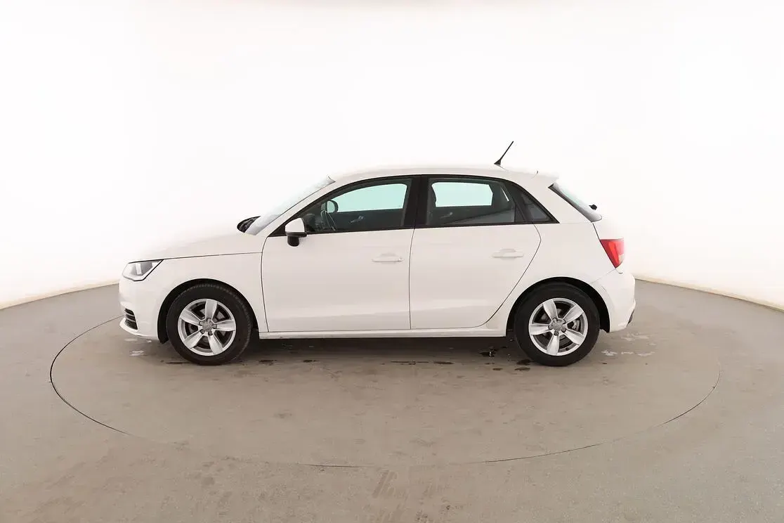 Usado Audi A1 Sportback Attraction 90 CV (66 kW) 2017 Blanco Utilitario