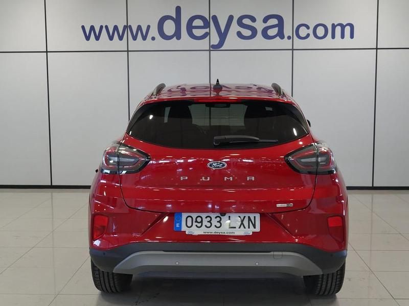 Usado Ford Puma Titanium 125 CV (91 kW) 2022 Rojo SUV
