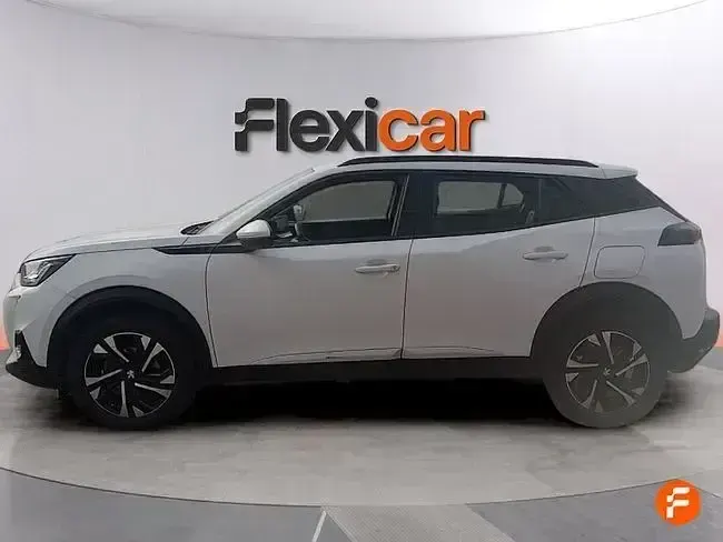 Usado Peugeot 2008 Allure 100 CV (73 kW) 2020 Blanco SUV