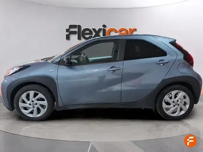 Usado Toyota Aygo 72 CV (52 kW) 2024 Azul