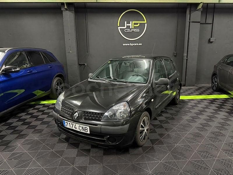 Usado Renault Clio II Authentique 65 CV (47 kW) 2003 Negro Berlina