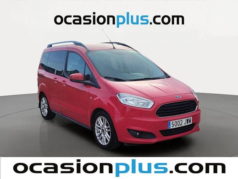 Usado Ford Tourneo Courier Titanium 100 CV (73 kW) 2017 Rojo Monovolumen