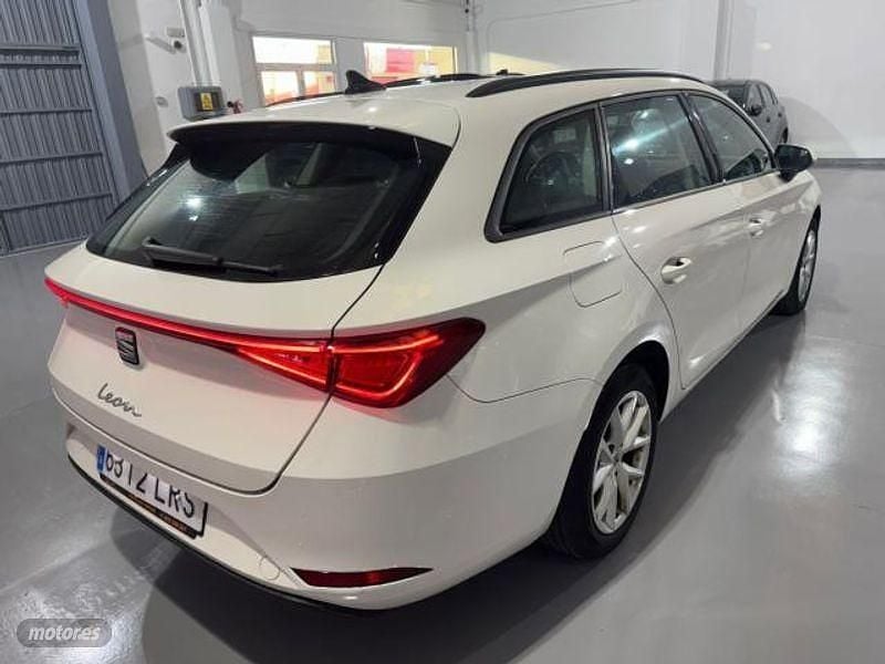 Usado Seat Leon ST Reference 116 CV (85 kW) 2021 Blanco Familiar