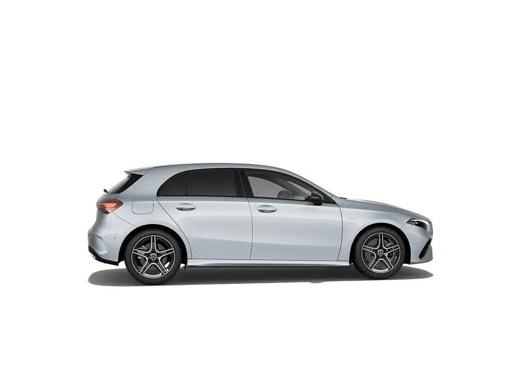 Usado Mercedes A250 218 CV (160 kW) 2024 Negro cosmos Berlina