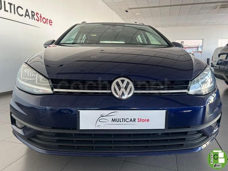 Usado VW Golf VII Advance 115 CV (84 kW) 2019 Azul Familiar
