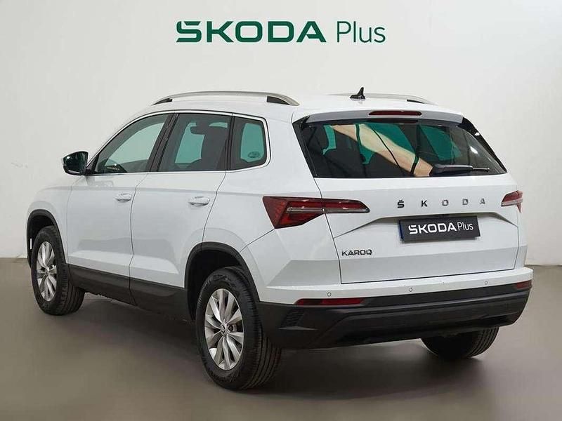 Usado Skoda Karoq Selection 150 CV (110 kW) 2024 Blanco SUV